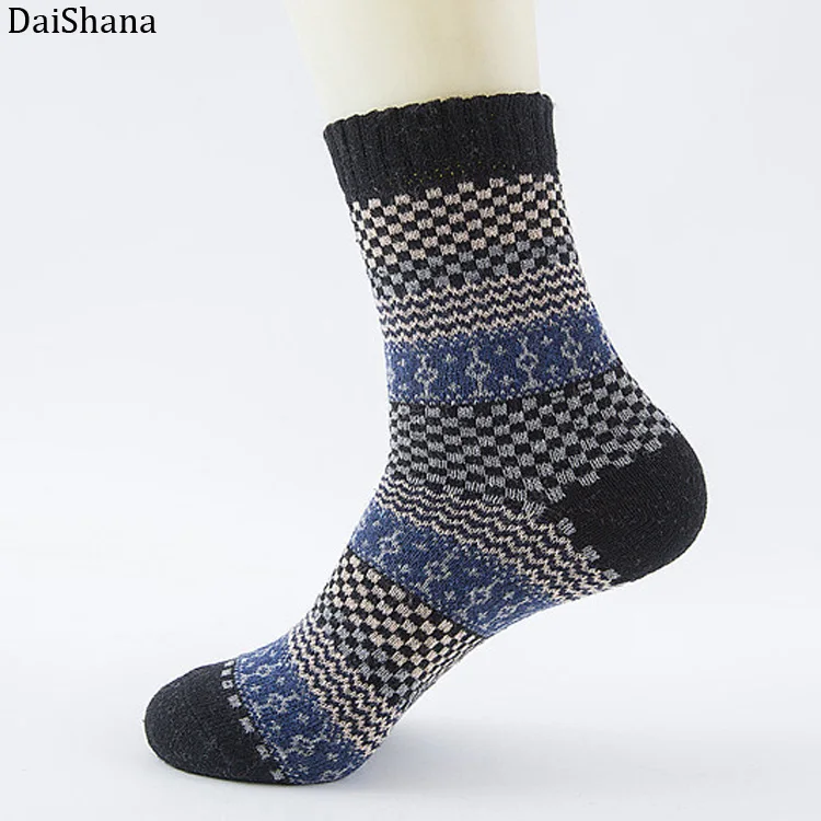 Dark Blue DaiShana/1 пара, повседневные мужские мягкие толстые теплые носки, новые зимние мужские носки, ретро стиль, дышащие рождественские носки, цветные носки, подарок - Цвет: Dark Blue