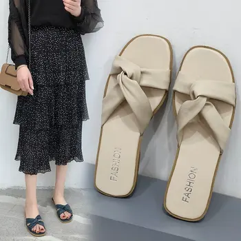 

Internet celebrity 2020 Summer new Korean style flat bottom all-match fashion slippers home-style slippers women's outdoor wear