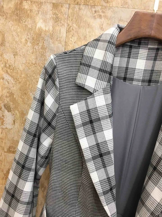 Early Autumn New Women's Dress with Belt and Lattice Stitching Mesh Decorative Long Sleeve Dress 918