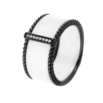 

Кольцо из серебра с фианитом и керамикой R00966