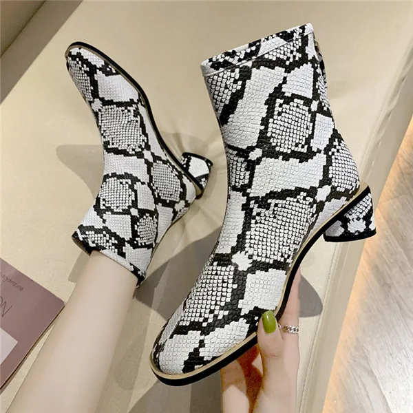 Bootee/ г. Женские резиновые сапоги с круглым носком зимняя обувь ботильоны на низком каблуке женские роскошные дизайнерские сабо на молнии - Цвет: 1