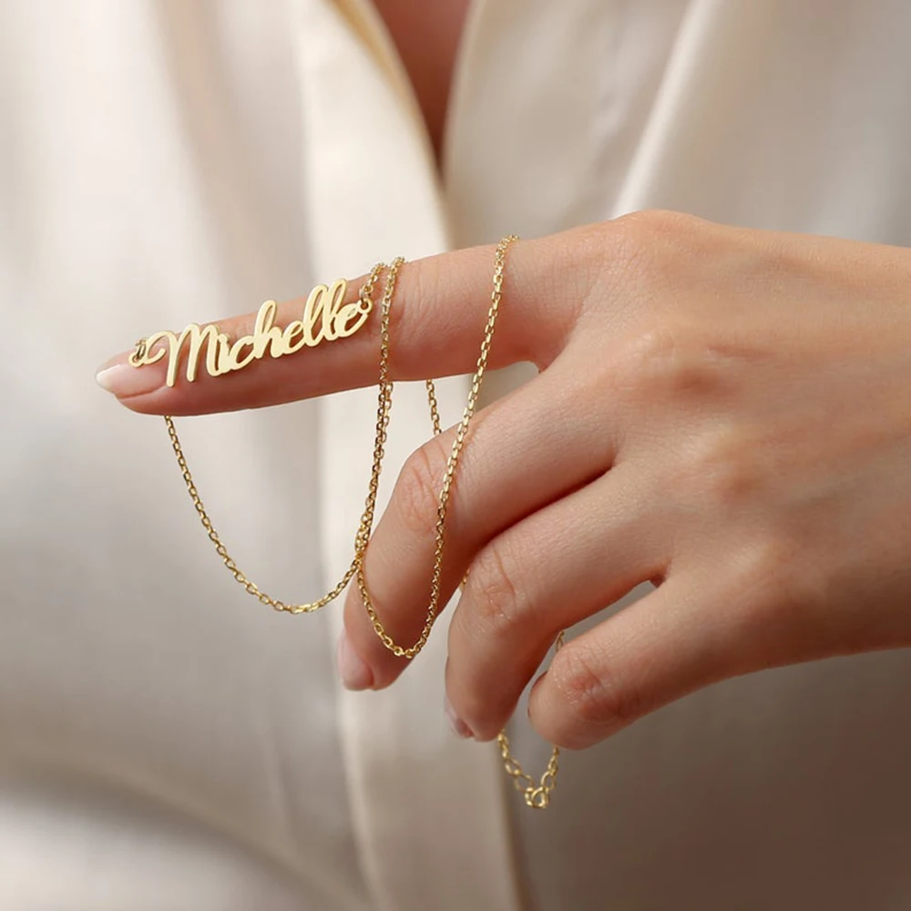 Prive Custom Roestvrij Staal Naam Ketting Gepersonaliseerde Letter Gouden Hanger Ketting Mode Geschenken Voor Mannen En Vrouwen