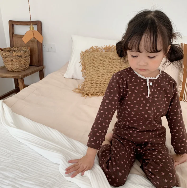 Новое поступление; комплект из 2 предметов для девочек комплект одежды с рисунками парфюмов, Футболка+ брюки осень-зима «Человек-паук»; Детские пижамные костюмы для маленьких девочек одежда От 2 до 7 лет