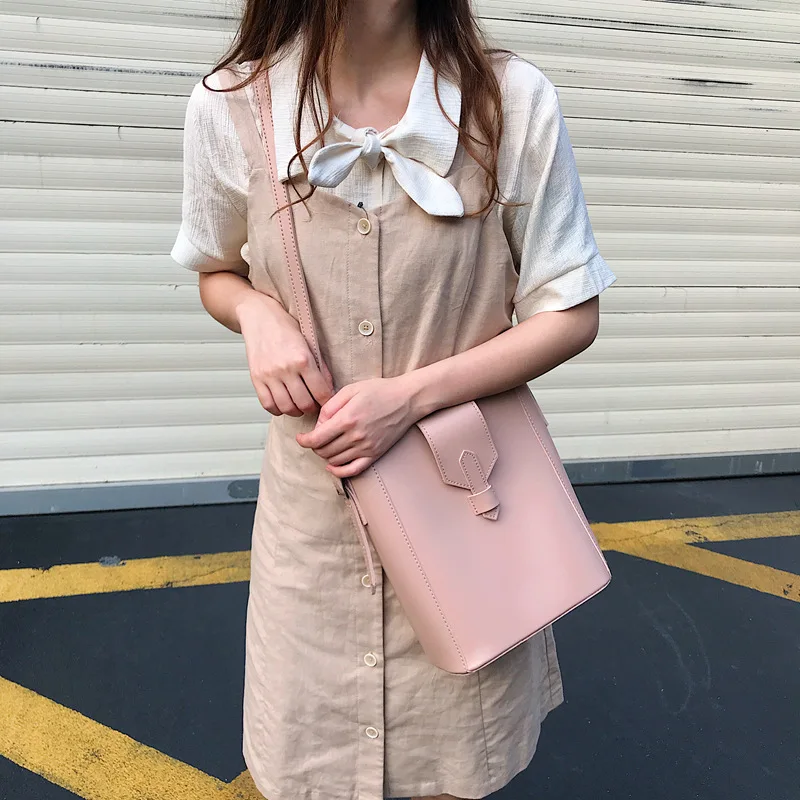 

Women bags inclined toward the Korean version retro one-shoulder inclined bucket bags fashionable mother-and-child student bags