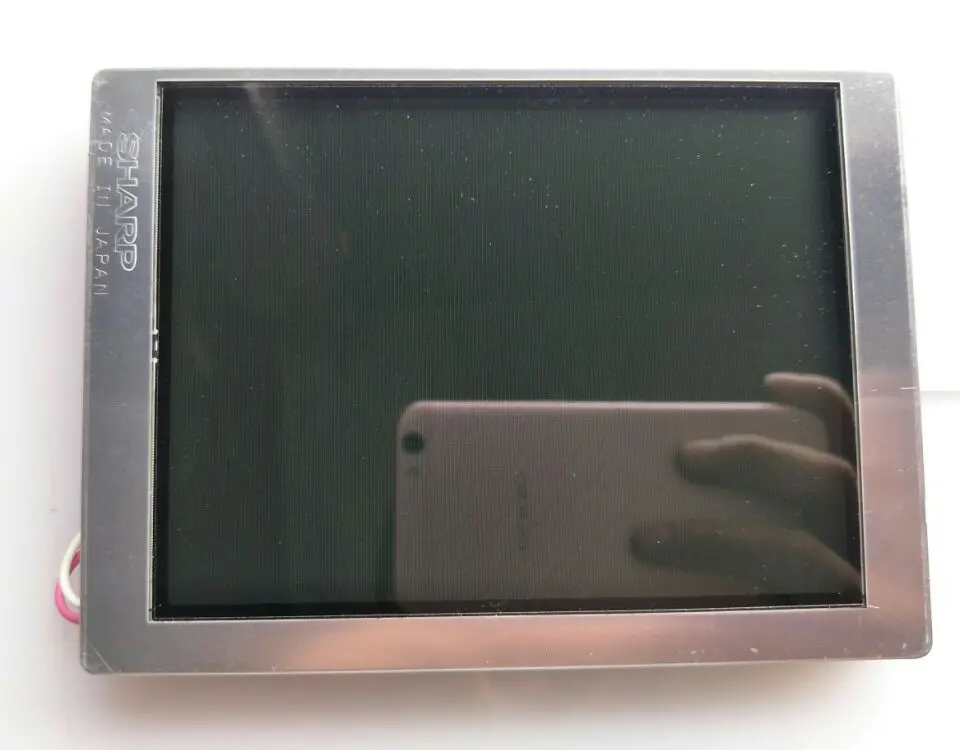 LQ057Q3DC12 LCD ũ