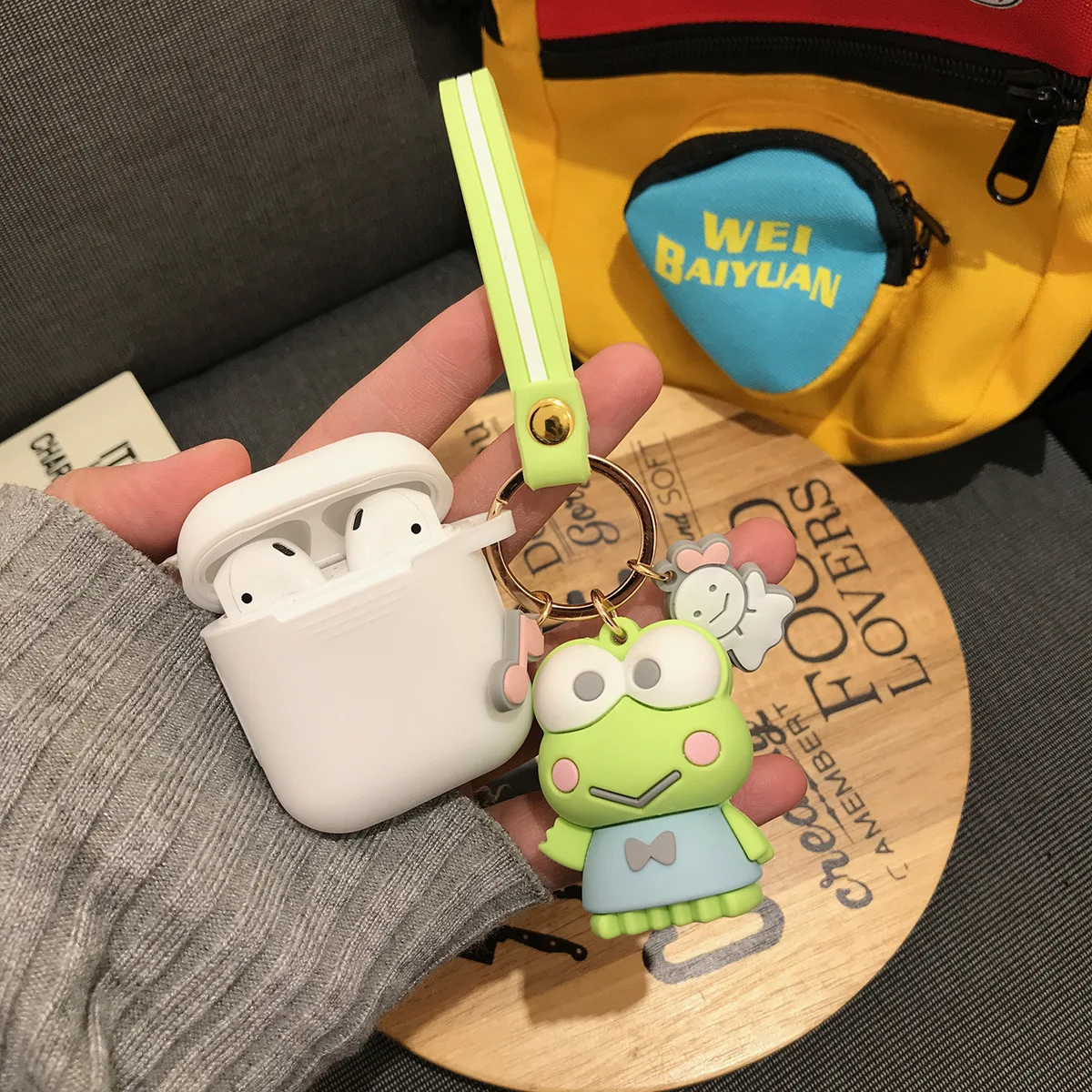 Военное Дело зеленый Для AirPods Защитная силиконовая Милая sanrio pudding dog мультяшная милая очаровательная Беспроводная bluetooth-гарнитура apple sof shell airpod - Цвет: Военное Дело зеленый