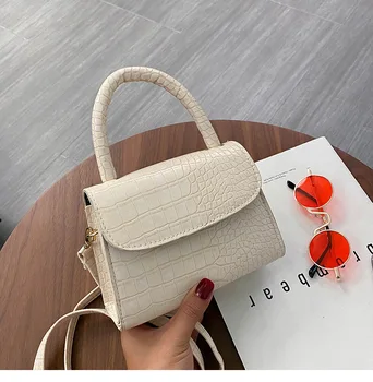 

Autumn and Winter New Crocodile Small Square Bag For Women 2020 Fashion Simple Hand Bill Of Lading Shoulder Crossbody Bag