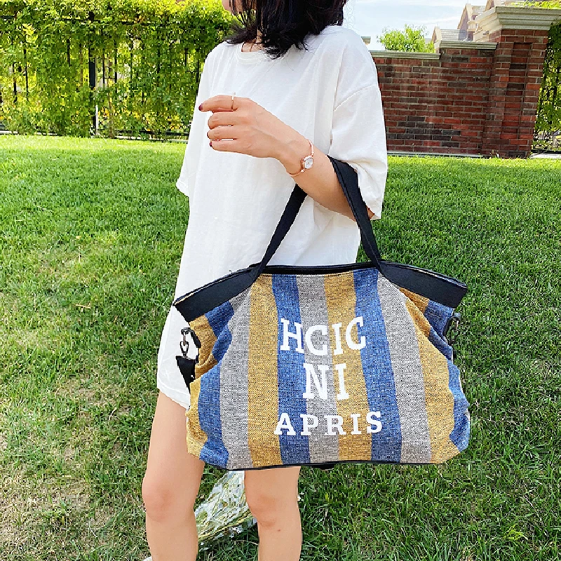 

2020 Autumn Winter Fashion New Ladies Large Capacity Regular Tote Bag Classic Women's Handbag Striped Letter Pattern Travel Bag