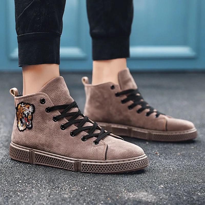 

Hot Selling Ozhouzhan MEN'S SHOES Tiger Head Popular Brand Cool Hip Hop High-top Board Shoe Men's College Style High State Fashi