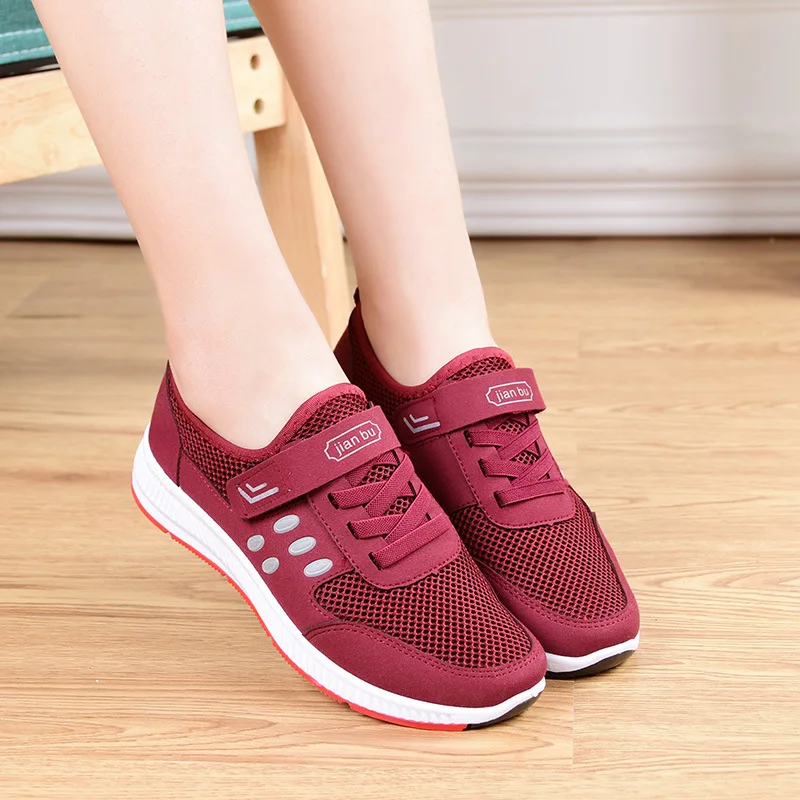 

Factory Price Spring And Summer Safe Old Man Walking Shoes Mesh Breathable Middle-aged Mom Shoes Casual Shoes Soft Bottom Single