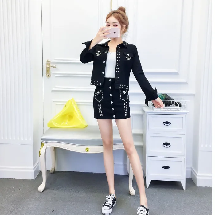 

Photo Shoot 2020 Spring Fashion Network Red Elegant Nail Drill Coat + Slimming Short Skirt Set