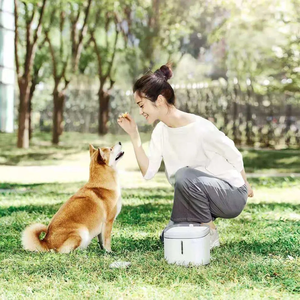 Xiaomi котенок, щенок, домашнее животное диспенсер для воды фонтан Автоматическая кошка живая вода 2Л Электрический питомец умная собака поилка белый
