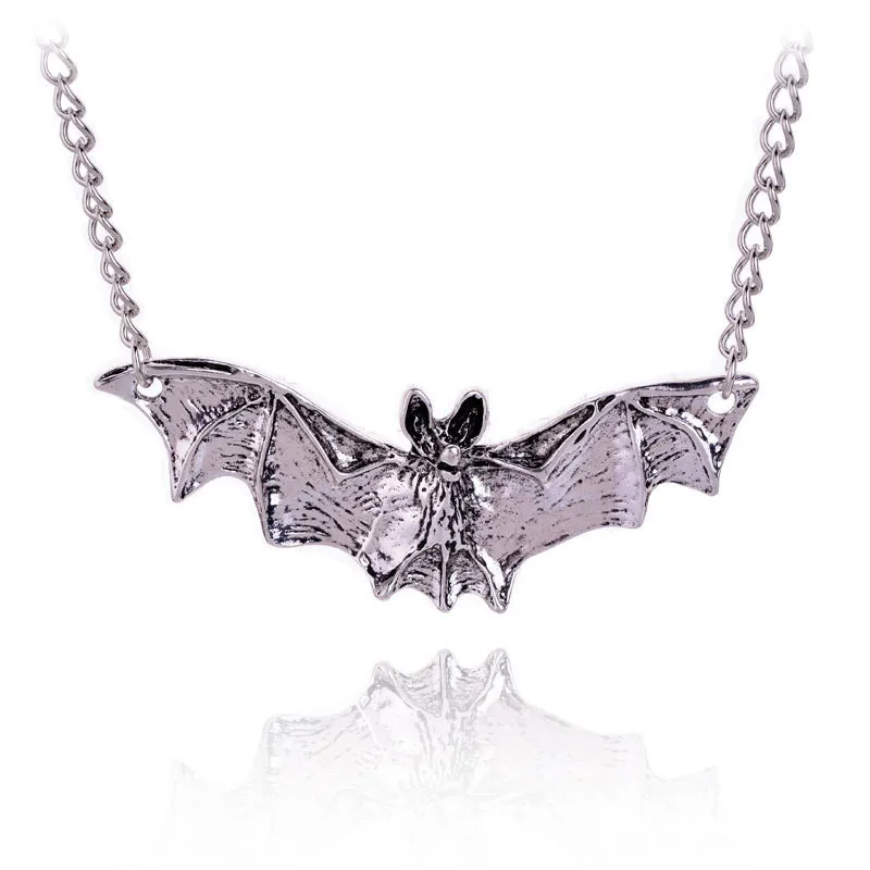 

Bat Necklace For Men Women Europe America Halloween Bat Pendant Necklace women Gothic Vampire Necklace Men Clavicle Chain
