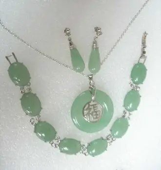 

Natural Light Green Jade Silver Bracelet Pendant Necklace Earrings Jewelry Set