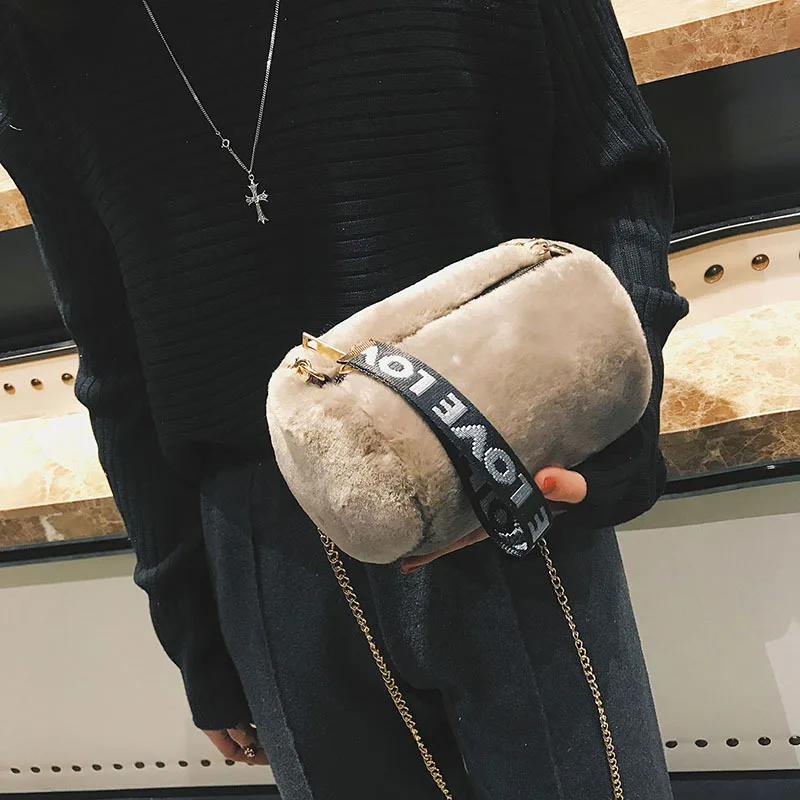 

Retro Hong Kong Style CHIC Bag 2017 Autumn And Winter New Style Plush Shoulder Bag Cylinder Bag Chain Shoulder WOMEN'S Bag