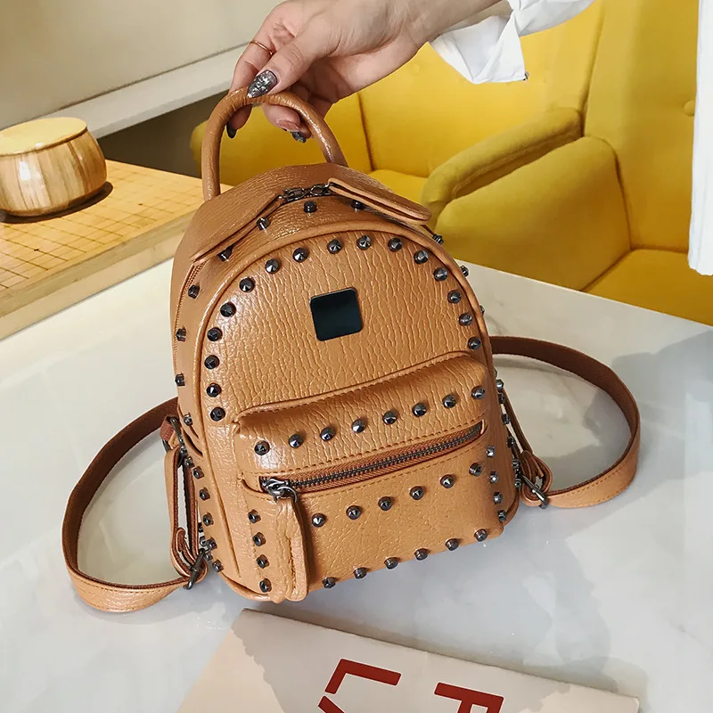 

Retro Rivet Backpack Women's 2019 Summer New Style Street Rock And Roll Versatile Fashion Travel Bag Entity Supply of Goods