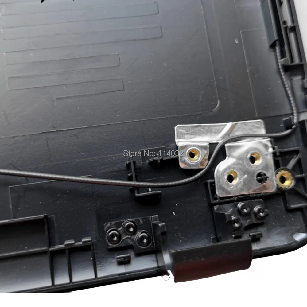 ASUS, alojamento superior da tampa da caixa