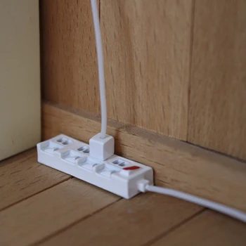 

1:12 Miniature Dollhouse Socket Charging Cable for Mini Mobile Phone Decoration Simulation toys Doll house