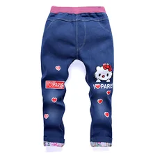 Весенние новые стильные детские штаны модные джинсы с принтом маленькие девочки не выцветают гусеничный специальное предложение