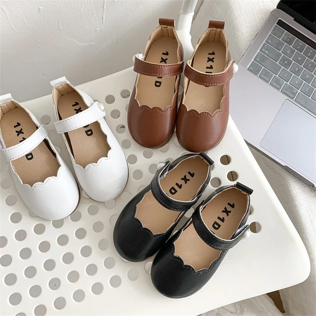 Top more than 165 sandals for grandma netgroup.edu.vn