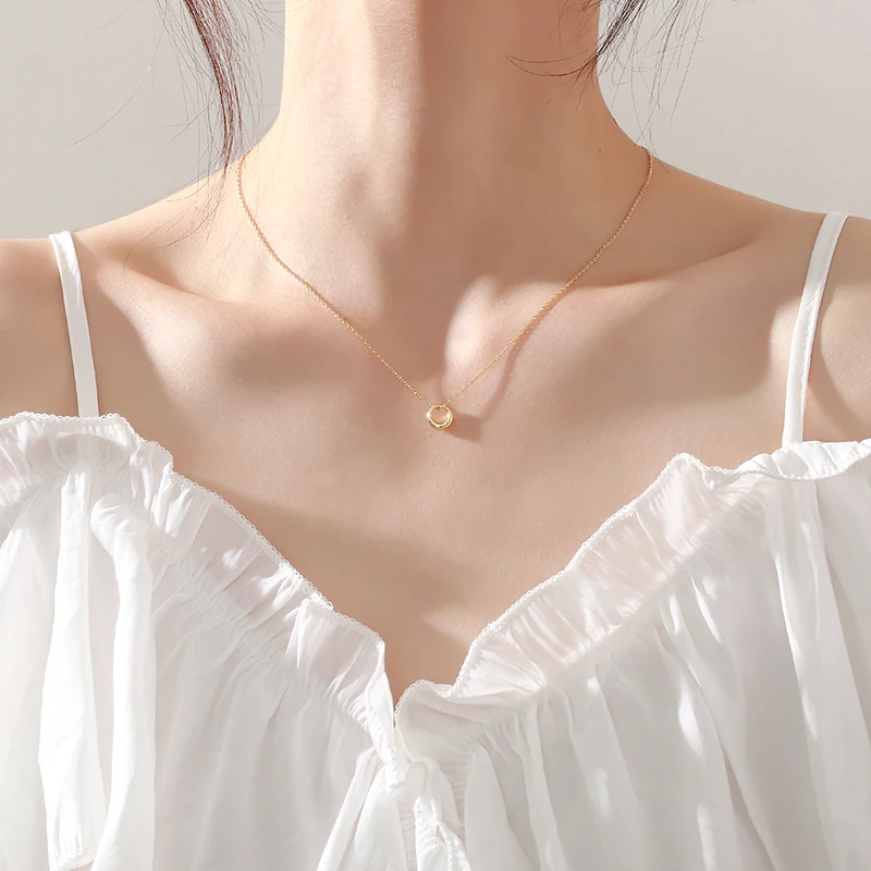 New Zircon Geometric Circle Clavicle Necklace Pendant Necklace Women Fashion Jewelry Accessories