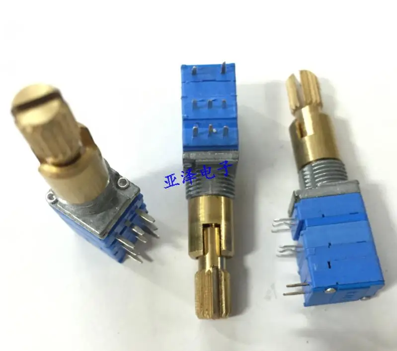 

2PCS/LOT KIE Taiwan 09 type precision potentiometer, double shaft and double band switch, B10K shaft length, 25MM double adjusta