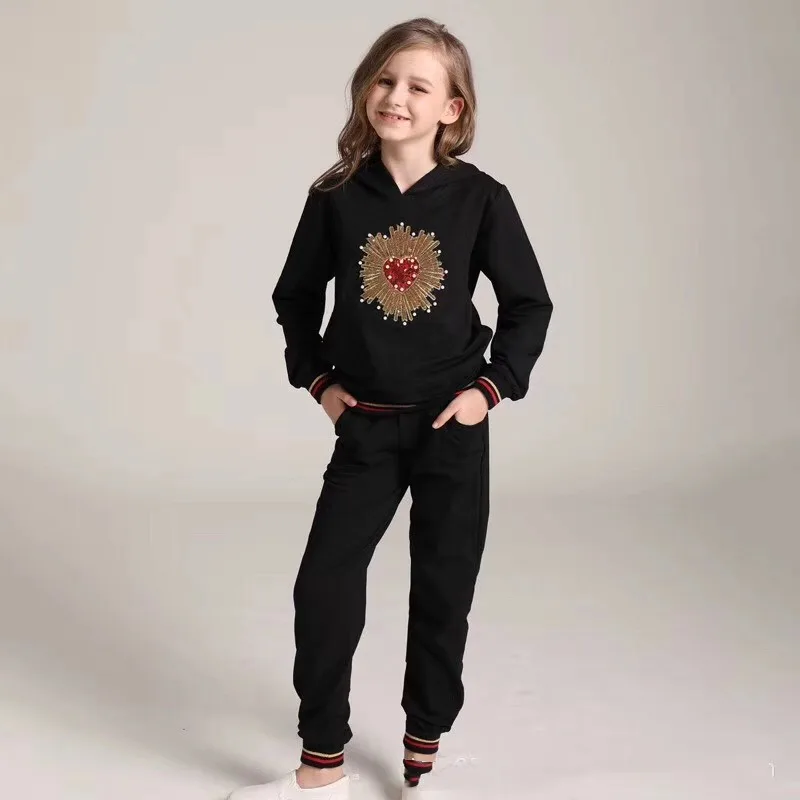 Коллекция года, весенне-осенний детский комплект одежды с сердечками, детский спортивный костюм для девочек детская одежда хлопковый топ с длинными рукавами+ штаны, комплект одежды