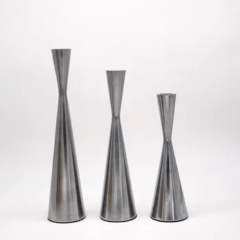 

Europe Simple Round Pillar Silver Candle Holders Modern Design Taper Desktop Candelabra Kaarsenhouder Home Decoration EC50ZT