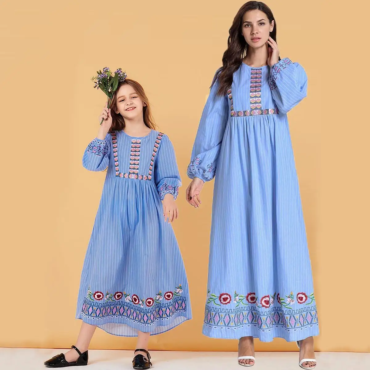 Абая, для мусульман, платье макси для мамы и дочки, с вышивкой, Дубай, Jilbab, исламский халат, одинаковые комплекты для семьи, арабское повседневное синее платье
