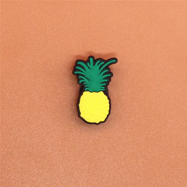 Single Sale 1pcs Shoe Charms Cartoon Heart-shaped Garden Shoe Accessories Buckle Decorations Fit Croc Wristband JIBZ Kids X-mas G