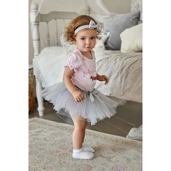 

Set: body, skirt, headband Baby I "Merry Christmas", pink / gray, size 22, height 62-68 cm 4569927