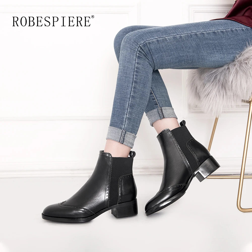 

ROBESPIERE 2019 New Winter Warm Women Ankle Boots Classic Brogue Fretwork Women Shoes Round Toe Cow Leather Chelsea Boots B17