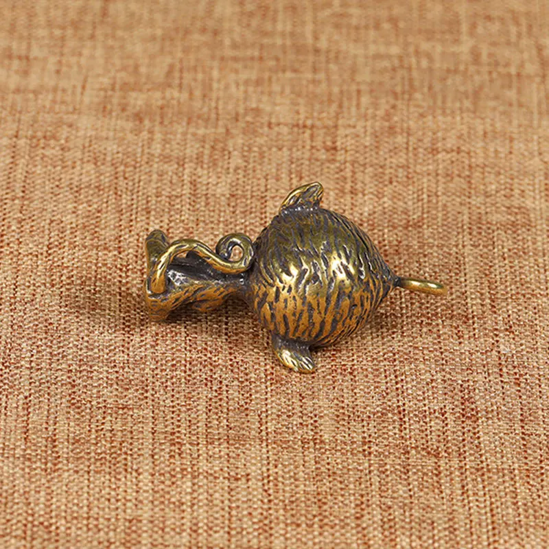 little monkey keychain brass (1)