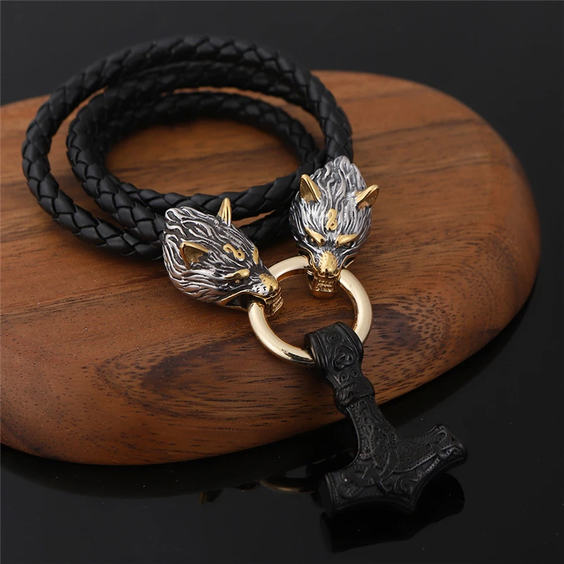 Norse Viking Kolovrat Rune Wolf Halskette für Herren Punk Slawen Mythologie Rune Buchstabe Anhänger Schwarze Lederkette Amulett Schmuck, Leder
