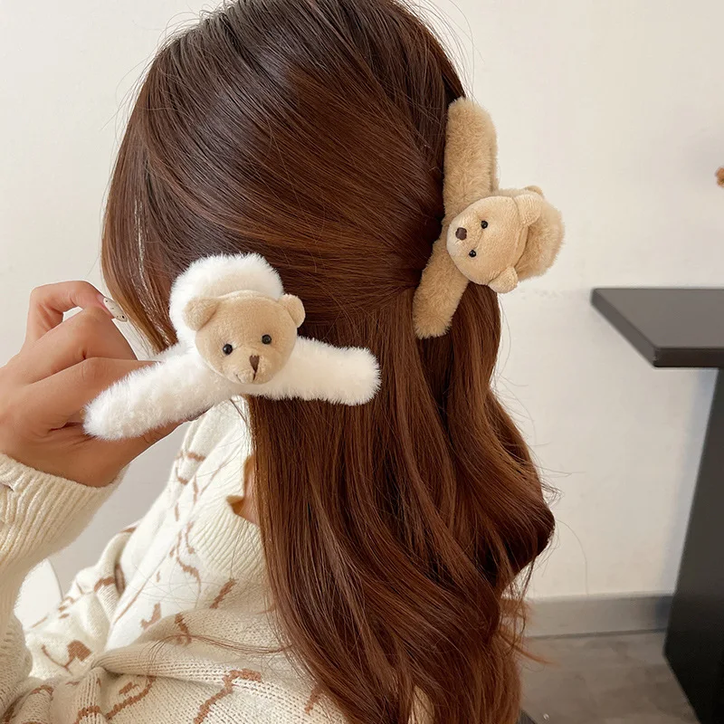 

Autumn Winter New Plush Gripping Clip Cute Little Bear Hair Claw Clip Shark Clip For Woman Girl Lovely Ponytail Hairpin Headwear