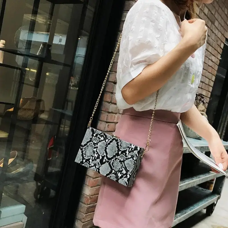 

Snake Print Shoulder Handbags Leather Women Chain Box Bags Crossbody Packs