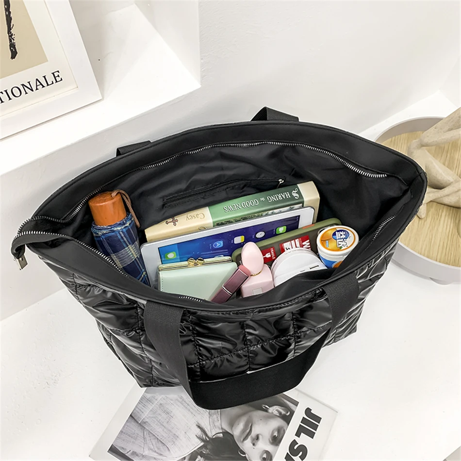 Рисунок 6 - Вместительная женская сумка