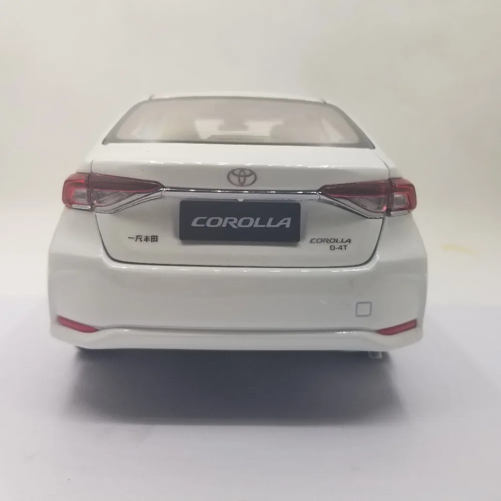 1:18 литье под давлением модель для Toyota Corolla белый седан Игрушечная машина из сплава миниатюрная коллекция подарки Горячая Altis