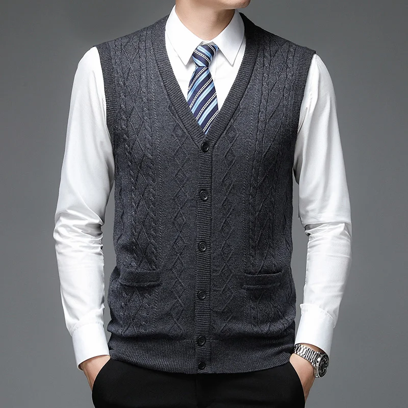 thumbnail image 1 of Suéter con patrón de Argyle para hombre, cárdigan de lana sin mangas, informal, con botones y cuello en V, chaleco de punto, 2021, 1 of 5