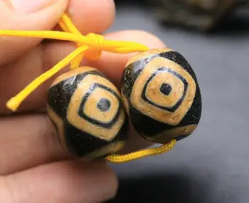 

Collectible Treasure Unique Collectible A Pair of Magic Power Tibetan Old Agate Dragon Eye Daluo Shape dZi Bead Amulet