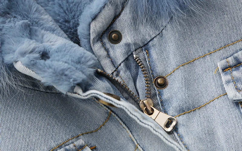 Одежда для маленьких и средних девочек; большой меховой воротник; Вельветовая плотная длинная джинсовая куртка для младенцев; зимнее пальто для малышей