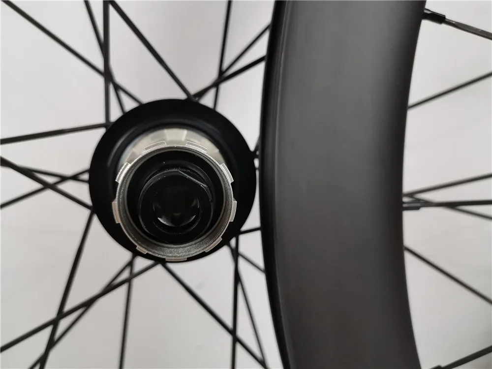 Новые Углеродные колеса дисковый тормоз 700c обод 50 мм набор карбоновых колес для шоссейного велосипеда шесть болтов/Центральный замок несколько ступиц доступны
