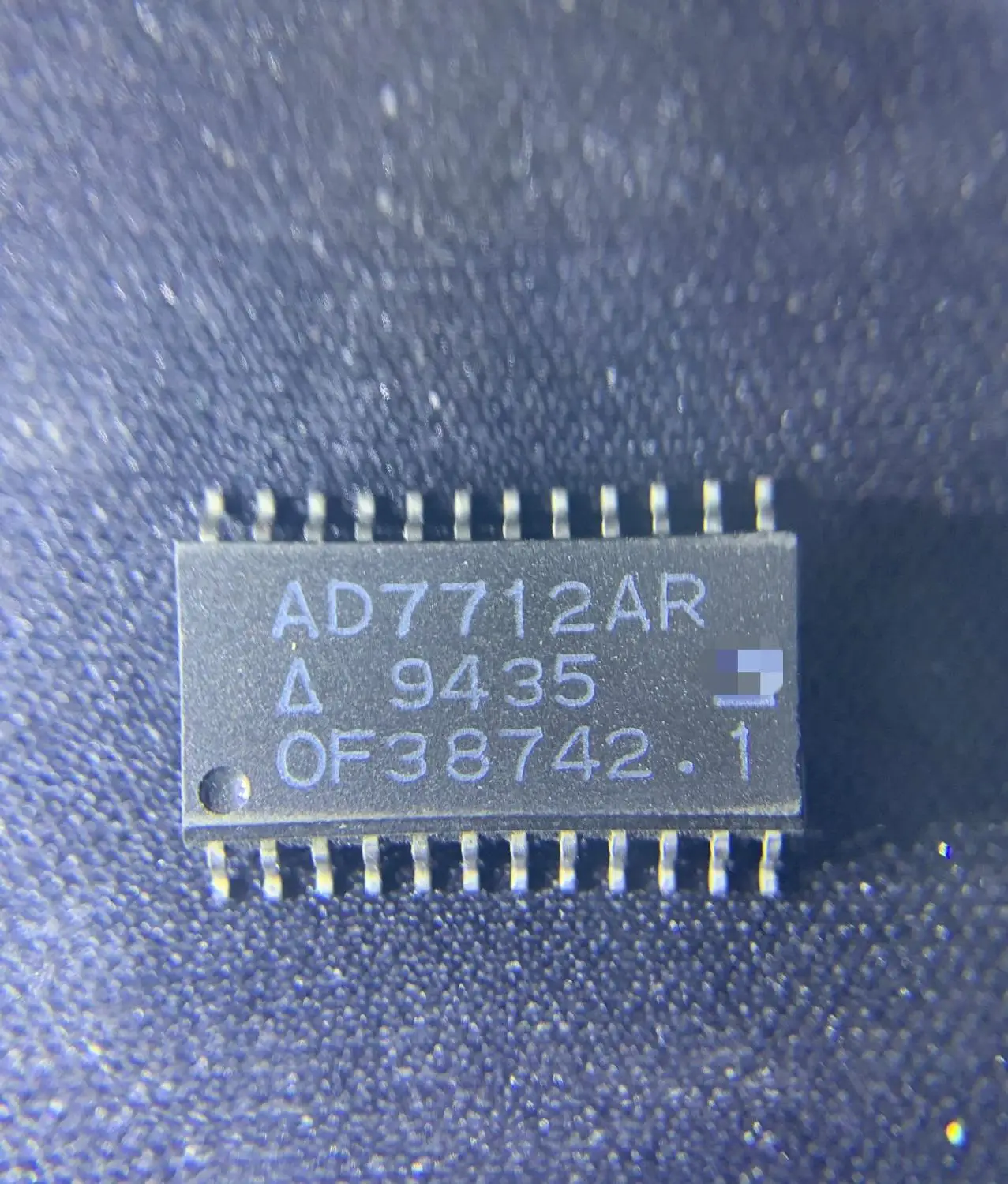 

1pcs/Lot AD7712 AD7712AR AD7712ARZ SOP24 100% NEW Original