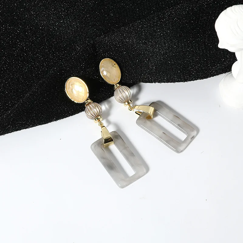 

2020 Simple Geometric Grey Acrylic Statement Long Drop Earrings Acetic Acid Resin Square Dangling Earrings for Women Jewelry