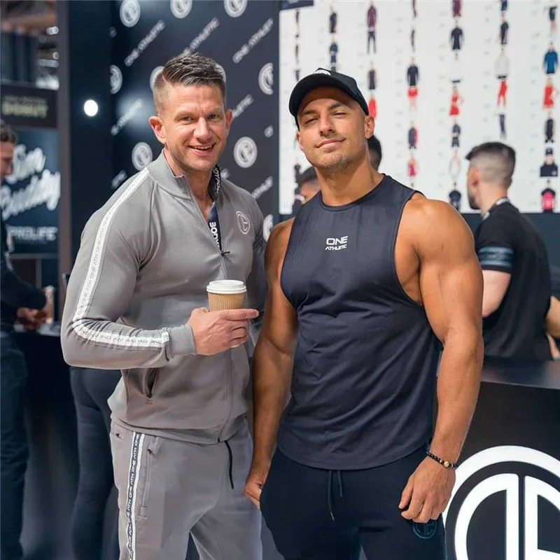 9643890530_1923915808