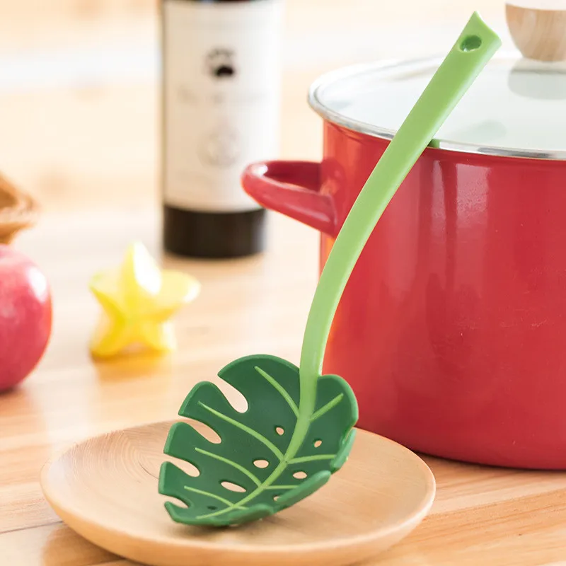 

New Multifunctional Creative Colander Leaf Shape Filter Noodle Fork Shovel Cooking Pasta Filter Spoon Cute Kitchen Accessories