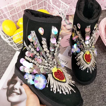 

Autumn and winter 2020 new products European high-end customized rhinestone middle tube real cowhide cotton shoes ski boots