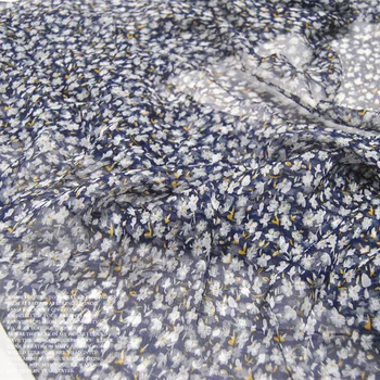 

Navy bottom small broken flower wide silk arranges pirn fold 100% mulberry silk fabrics fabrics