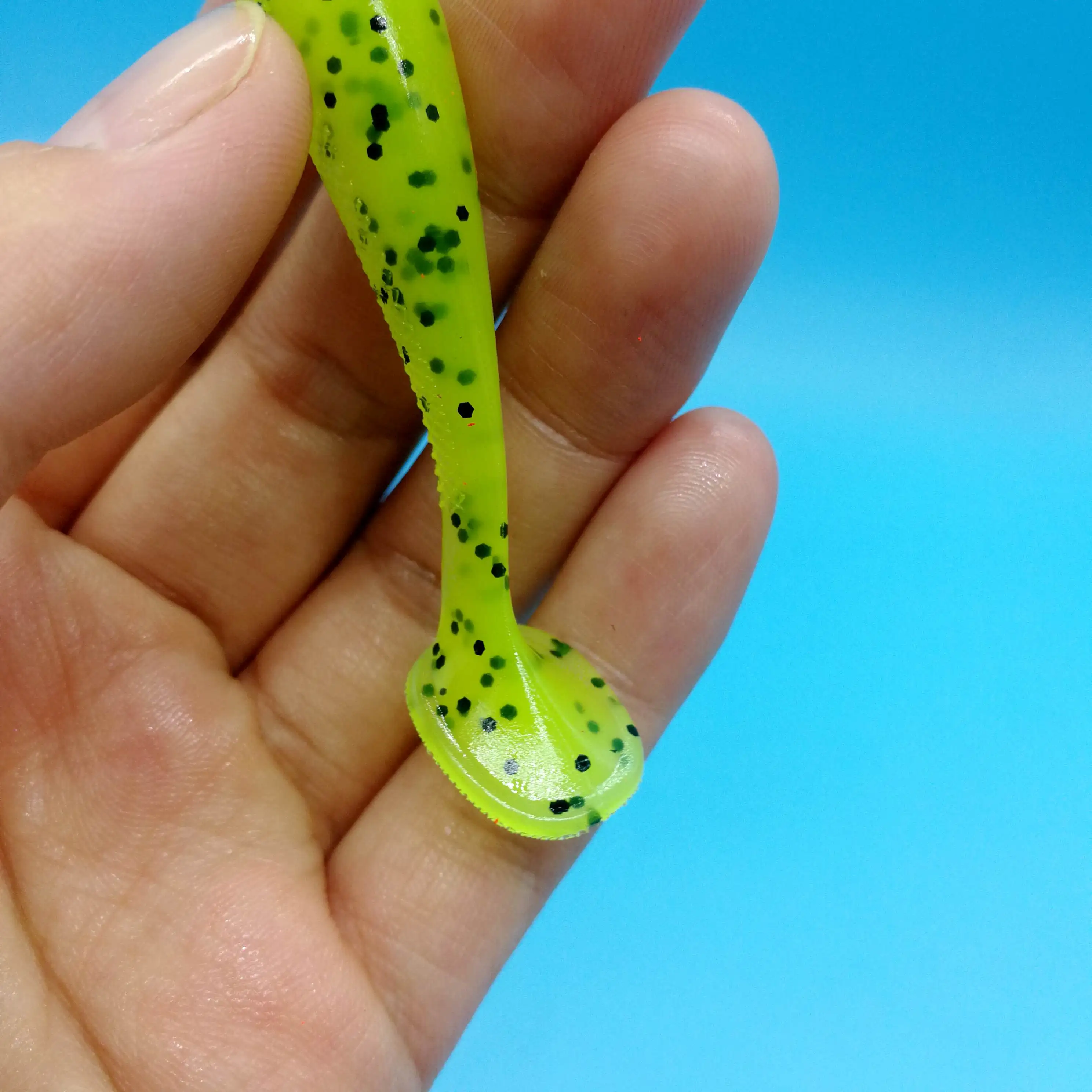 HOOFISH 12PCS/LOT Pesca Floating water jig Easy Shiner Fishing Lures4.5g/75mm 7colors Jigging Soft Baits T-tail isca bait