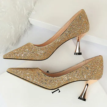 

2020 Women 7cm High Heels Rivets Glitter Pumps Lady Plus Size Fetish Pointed Toe Wedding Bridal Low Kitten Heels Scarpins Shoes